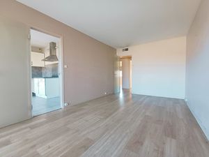 AUBENAS - APPARTEMENT 3 PIECES 64m2
