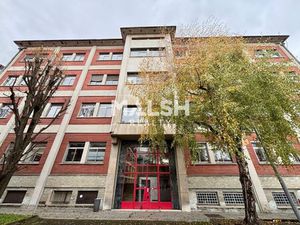 Location Local Professionnel 48m²