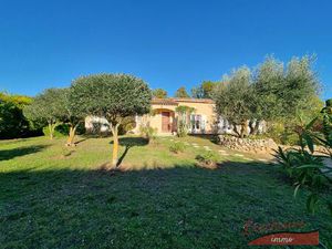 A Régusse Villa de plain-pied avec garage sur1074m2