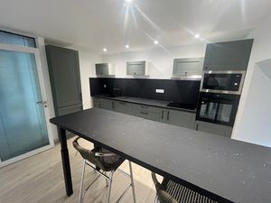 Beau T3 neuf tout confort plein centre-ville