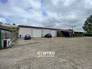 Bedrijfsgebouw met woonst op 't Walletje (Share Deal)!