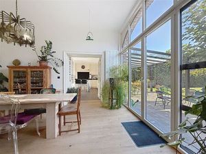 Gerenoveerde ruime woning  tuin  bijgebouw  5a 45ca