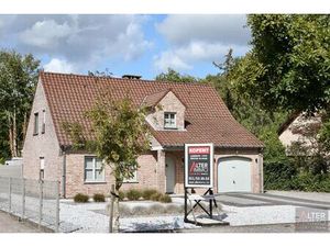 Woning met 3 slaapkamers op 9a 50ca te Zolder-Boekt.