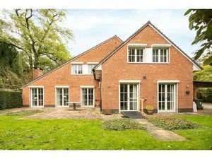 Zeer degelijk landhuis in groene wijk Hertebos