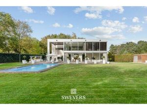 Exclusieve villa ( 618 m2 ) op een droomlocatie ( 28a 13ca ) in de residentiële bloemenwij