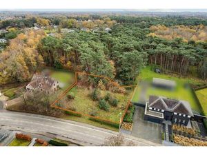 UNIEKE BOUWGROND MET MAAR LIEFST 34M STRAATBREEDTE!