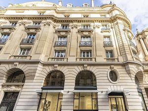 COMMERCE 130 m² (non div.) à vendre (PARIS 75007)