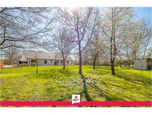 Belle maison avec 3 chambres dont 1 suite-salle de sport-double garage