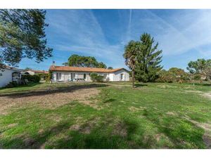 Maison de 6 pièces de 180 m² située à Saint-Martin-du-Bois