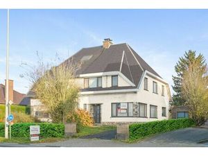 Halfopen gezinswoning in het hart van het landelijke Gontrode  met zicht op agrarisch gebi