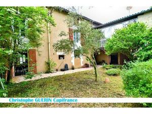 Vente maison 9 pièces 230 m² Saint-Amant-de-Boixe (16330)