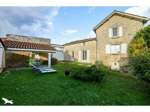Vente maison 4 pièces 85 m² Mosnac-Saint-Simeux (16120)