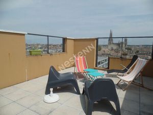 EXCEPTIONNEL BORDEAUX-GAMBETTA- APPARTEMENT ROOF TOP AVEC 3 CHAMBRES ET TERRASSE DE 58M²