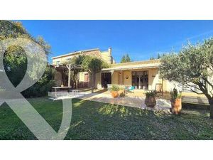 Maison de prestige de 182 m2 en vente Eygalières  Provence-Alpes-Côte d'Azur