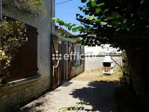 Vente Maison Viager au Thou (17290) : à vendre Viager / 89m² Le Thou