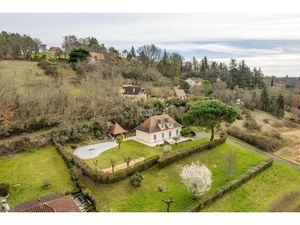 Vente maison 122 m² à Le Bugue (24260)  366 000 €