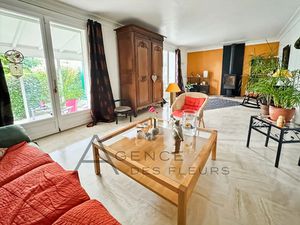 Vente maison 7 pièces 159 m² à Saint-Pierre-des-Fleurs (27370)  366 000 €