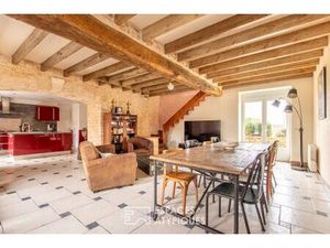 Commanderie du XIVème siècle avec maison principale et gîte de charme