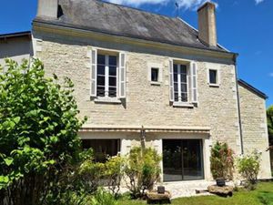 Maison de luxe de 8 pièces en vente à Loudun  Nouvelle-Aquitaine