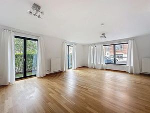 Appartement à louer avec garage et jardin   Forest (VBD60129)