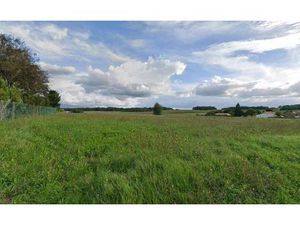 Terrain à bâtir à Juicq (17770)