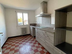Location appartement 4 pièces  79.80m²  Limoux