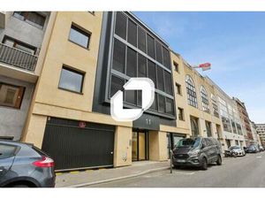 A LOUER  IMMEUBLE INDEPENDANT AVEC EXTERIEUR