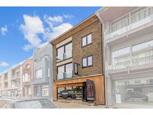 Commercieel te koop in Harelbeke met 4 slaapkamers