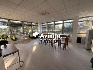 A LOUER CERGY BUREAUX EN RDC de 700 M²