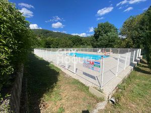 Agréable Maison de 4 pièces avec piscine