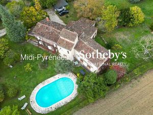 Ferme du Xviii° rénovée et extension des années 90'