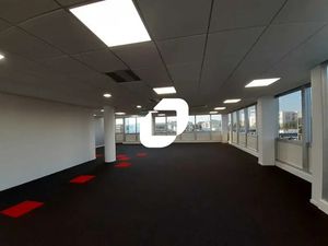 A LOUER  BATIMENT ARIANE