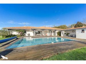 Vente maison 6 pièces 210 m² Bayon-sur-Gironde (33710)