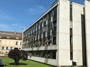 CENTRE VILLE / A DEUX PAS DE LA PLACE WILSON