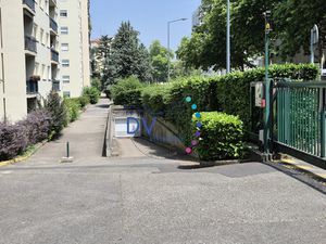 Place de parking villeurbanne grand clement