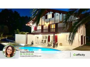 Maison 8 pièces - 236 m²