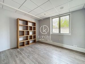 Location locaux professionnels 80 m² à Craponne (69290)  1 030 €
