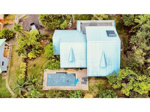 Vente maison 7 pièces 264 m² à La Montagne (97417)  550 000 €