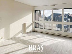 Location Appartement 2 pièces à Nantes Île de Nantes (44000) : à louer 2 pièces / 55m² Nan