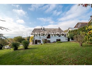 Corps de ferme du XVIIIe au coeur d'un environnement paisible