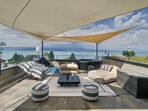 Maison sur le port de Thonon les bains