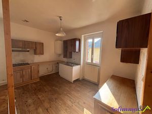 Vente appartement 4 pièces 74 m² à Les Abrets (38490)  119 500 €