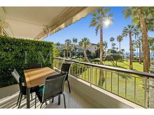 Appartement de luxe de 2 chambres en location à Cannes  France