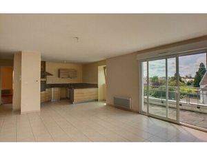 Location appartement  80.59 m² T-3 à Saint-Jean-le-Blanc  841 €