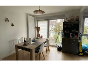 Location appartement  75.35 m² T-3 à Saint-Yrieix-la-Perche  695 €