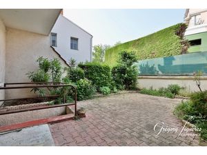 Lorette : deux logements  deux entrées  un seul prix