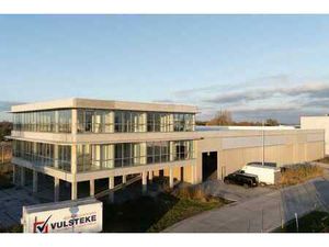 Kantoorruimte (255m²) met magazijn (835m²) te huur in Dei...