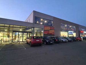 Chaussée de MONS - Surface commerciale +/- 1.117 m²