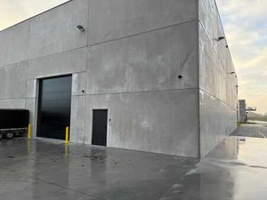 Entrepôt prêt à l'emploi à louer à Lokeren