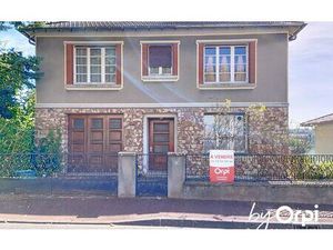 Maison Saint-Éloy-les-Mines 135 m² T-5 à vendre  54 000 €